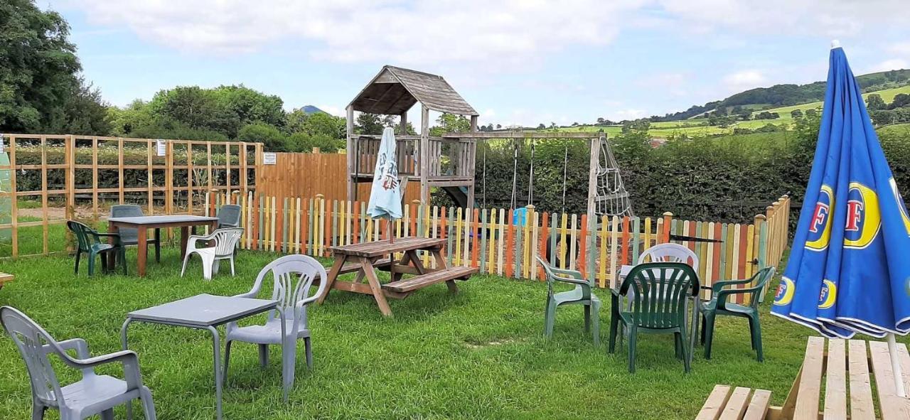 Suite At The Green Dragon Inn & Kitchen Welshpool Exterior foto