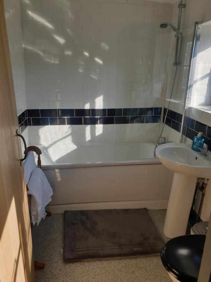Suite At The Green Dragon Inn & Kitchen Welshpool Exterior foto